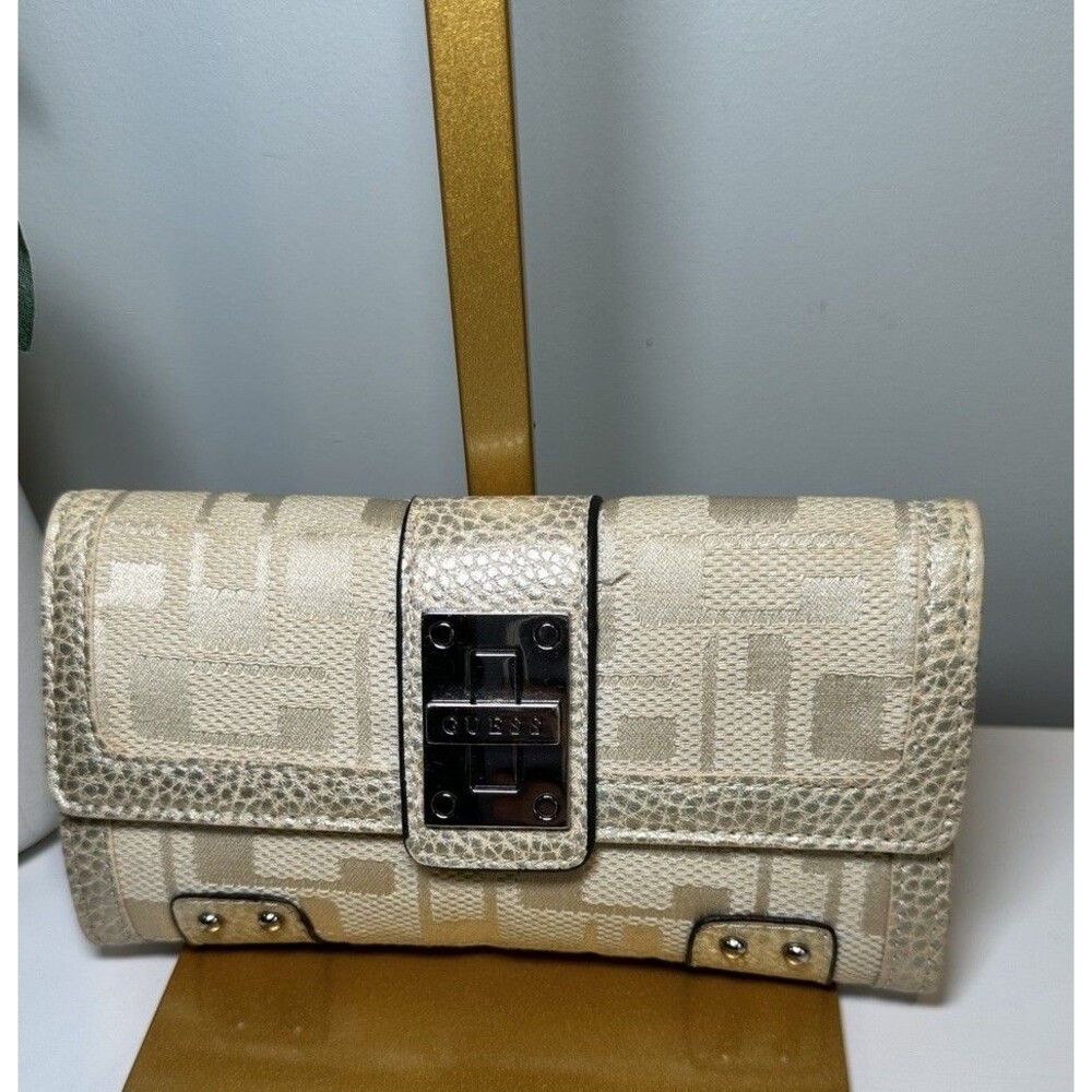 Guess Vintage Monogram Trifold Wallet Gold Metallic Jacquard Y2K Magnetic Lock